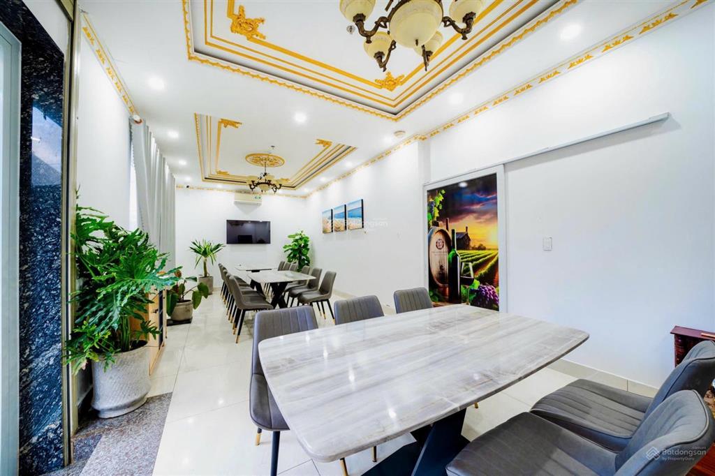 Bán căn căn hộ villa lê lâm, dt 110m2, dòng tiền 150tr/tháng