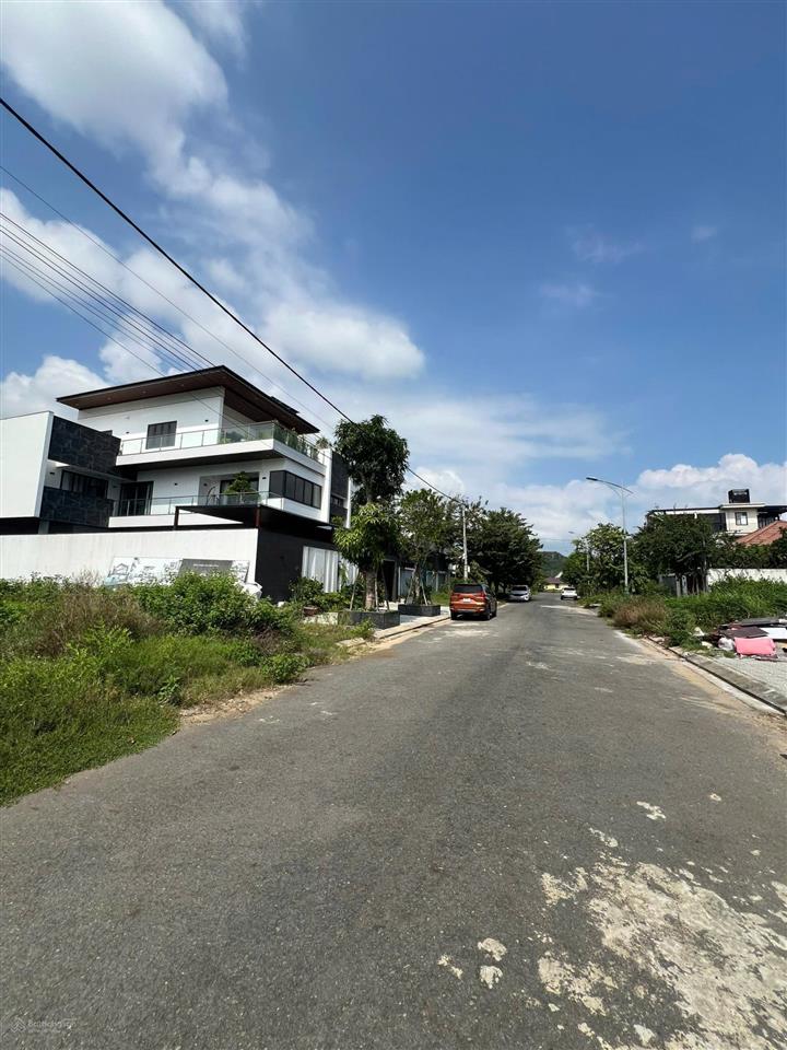 Bán lô đất vùng trung 4, phú mỹ an. dt 300m2