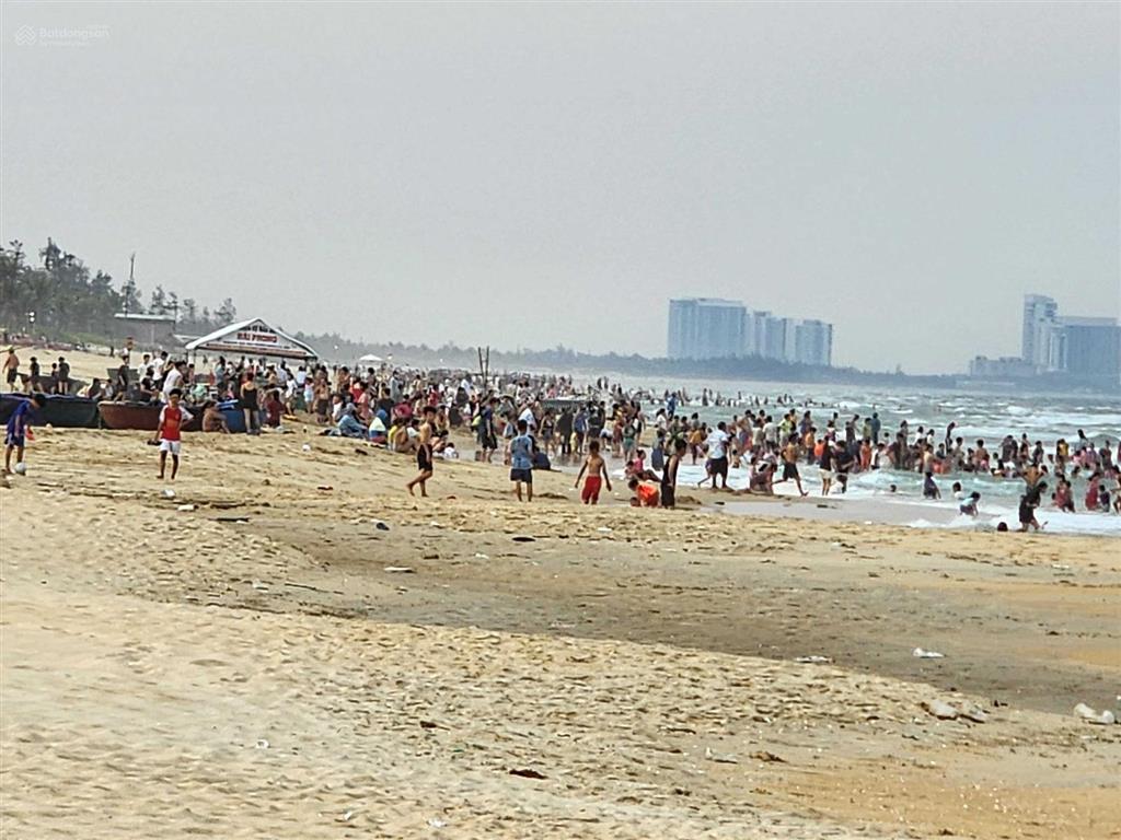 Bình minh bán lô đất sập hầm. view biển ngay trung tâm đô thị khu dân cư đông đúc đường 9 mét