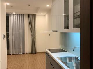 Mình cho thuê căn studio cơ bản cđt green bay bàn giao. khách thuê set up theo gu tuỳ thích