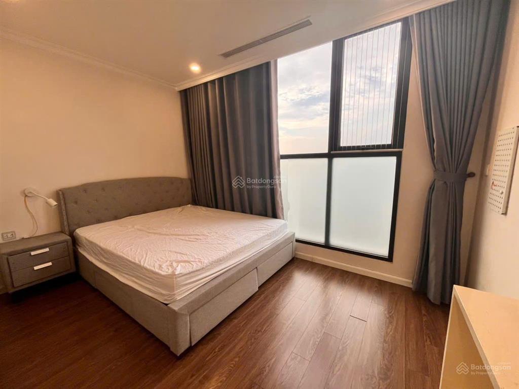 Bán căn 2ngủ+1, dt 84m2 chung cư sunshine riverside tây hồ, view cầu nhật tân.  0966 286 ***