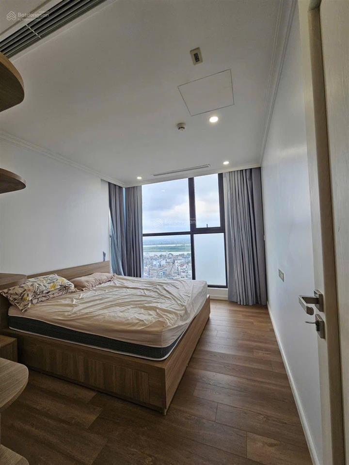 8.7 tỷ bao phí  bán căn góc 3 ngủ/90m2 tầng cao view sông hồng (full đồ+sổ)  0966 286 ***