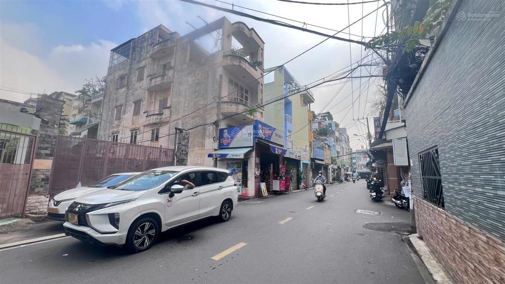 Bán nhà mặt tiền đường văn chung  phường 13  tân bình (cổng nhà ga t3) diện tích 6.2x29m=174.5m2