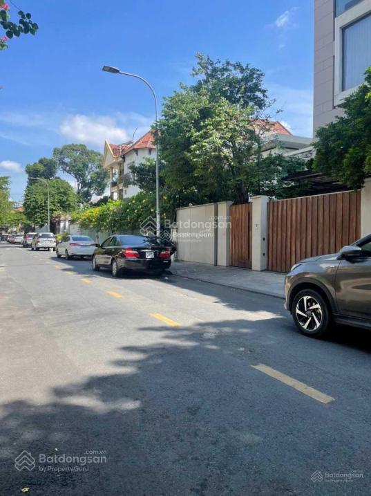 Khan hiếm quá, biệt thự đường đặng văn ngữ  phú nhuận 8x22m vuông vức, 3 lầu đẹp ở ngay