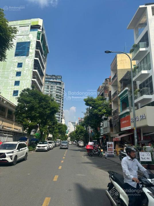 Bán building mới xây  mặt tiền k300  phường 12  tân bình, 6.8x32m, có thang máy