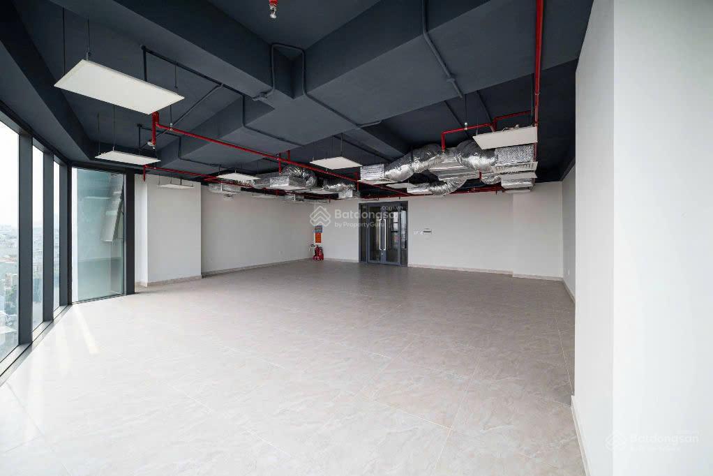 Bán building mới xây  mặt tiền k300  phường 12  tân bình, 6.8x32m, có thang máy