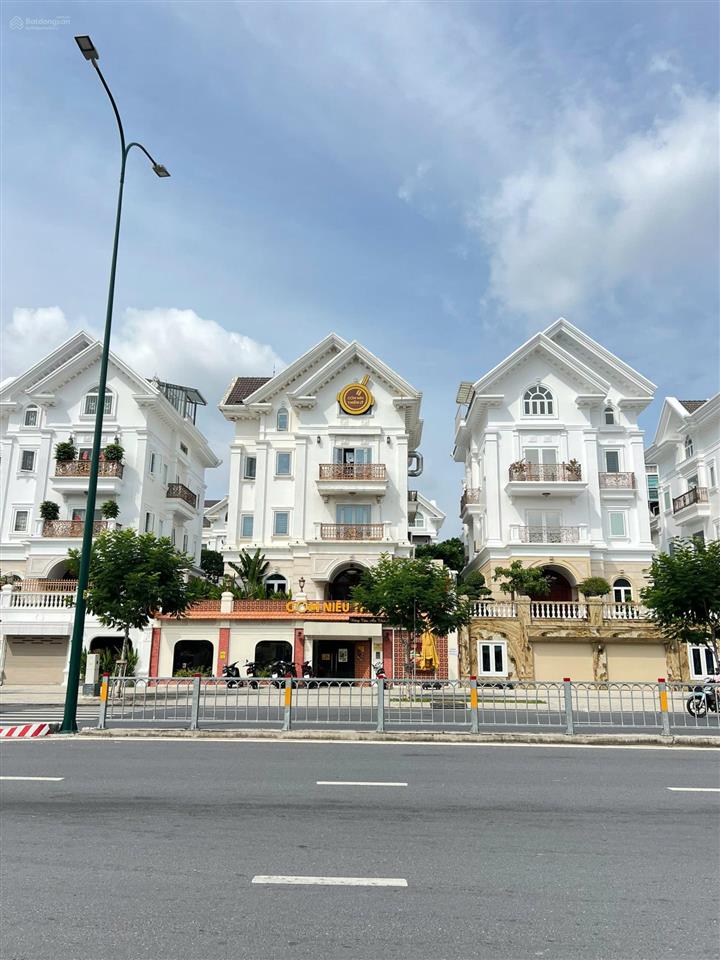 Biệt thự 2 mặt tiền dương quảng hàm  city land garden hills  13.5x20m  hầm 4 lầu  hđt 150tr