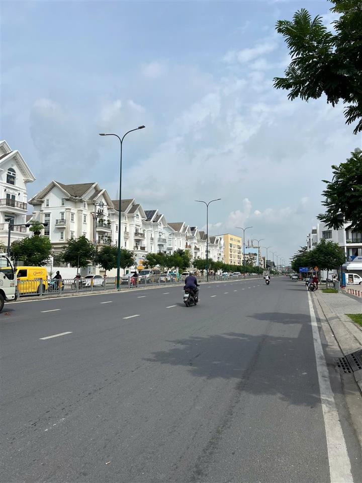 Biệt thự 2 mặt tiền dương quảng hàm  city land garden hills  13.5x20m  hầm 4 lầu  hđt 150tr