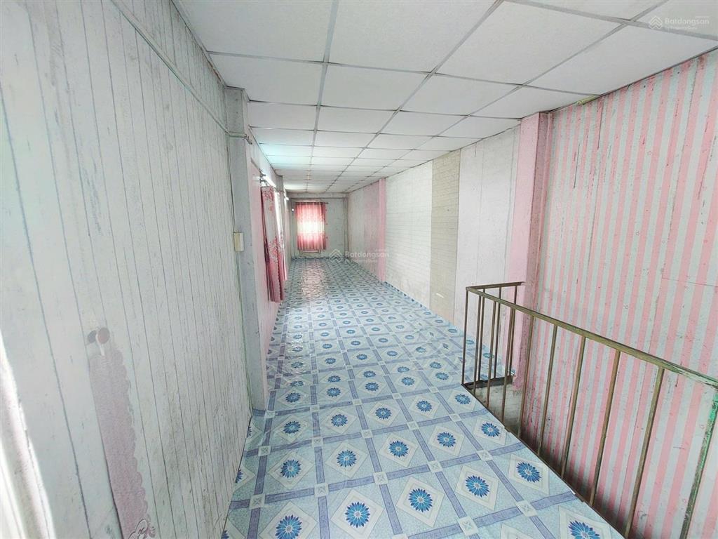 Nhà 42m2 mt đường nhựa lô 2, sổ hồng riêng