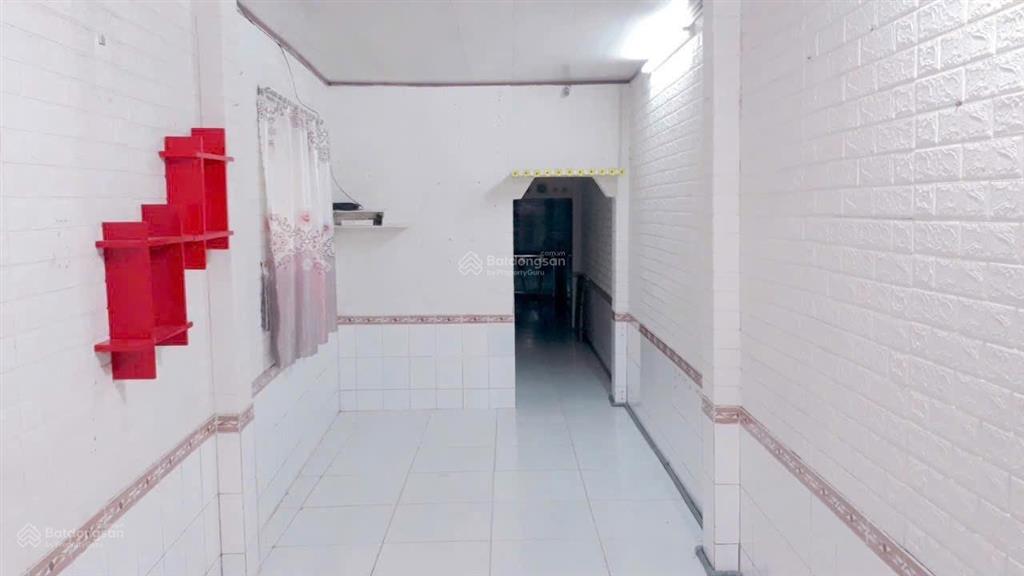 Nhà 42m2 mt đường nhựa lô 2, sổ hồng riêng