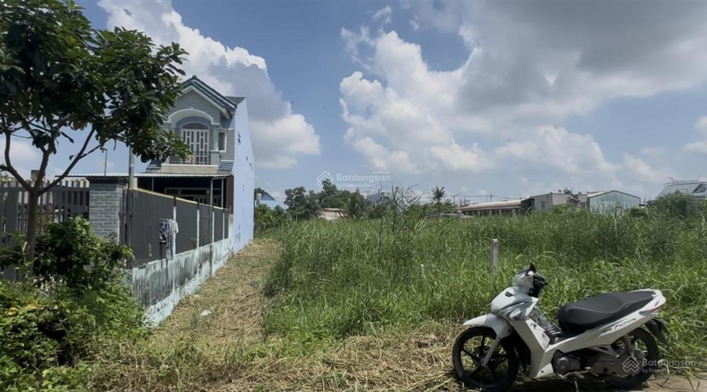 352m2 có 232m2 thổ cư mt đường lô b (song song đường thanh niên)