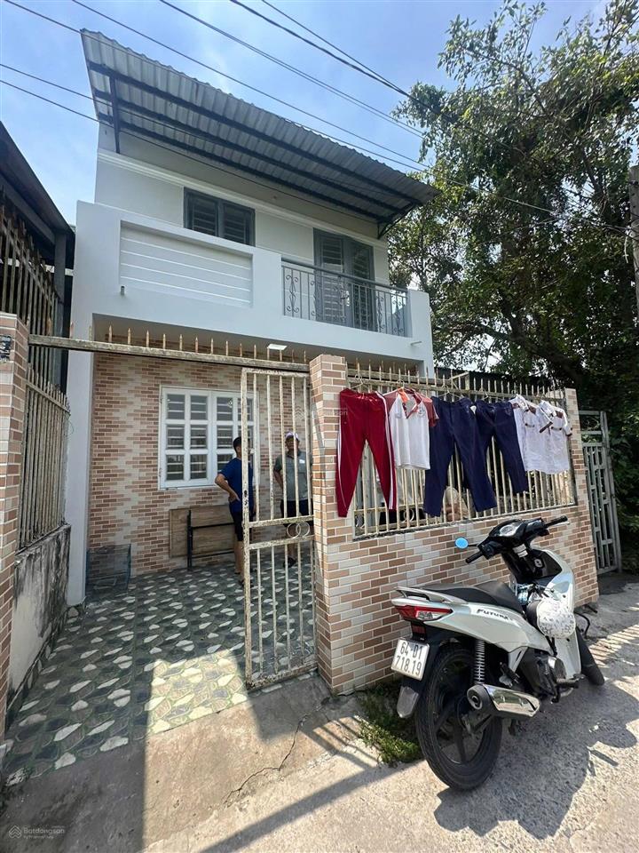 Nhà 82m2 trệt + gác lửng xã tân quý tây bình chánh