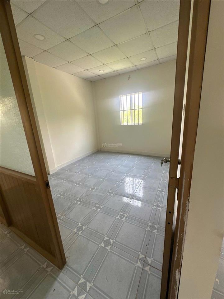 Nhà 82m2 trệt + gác lửng xã tân quý tây bình chánh
