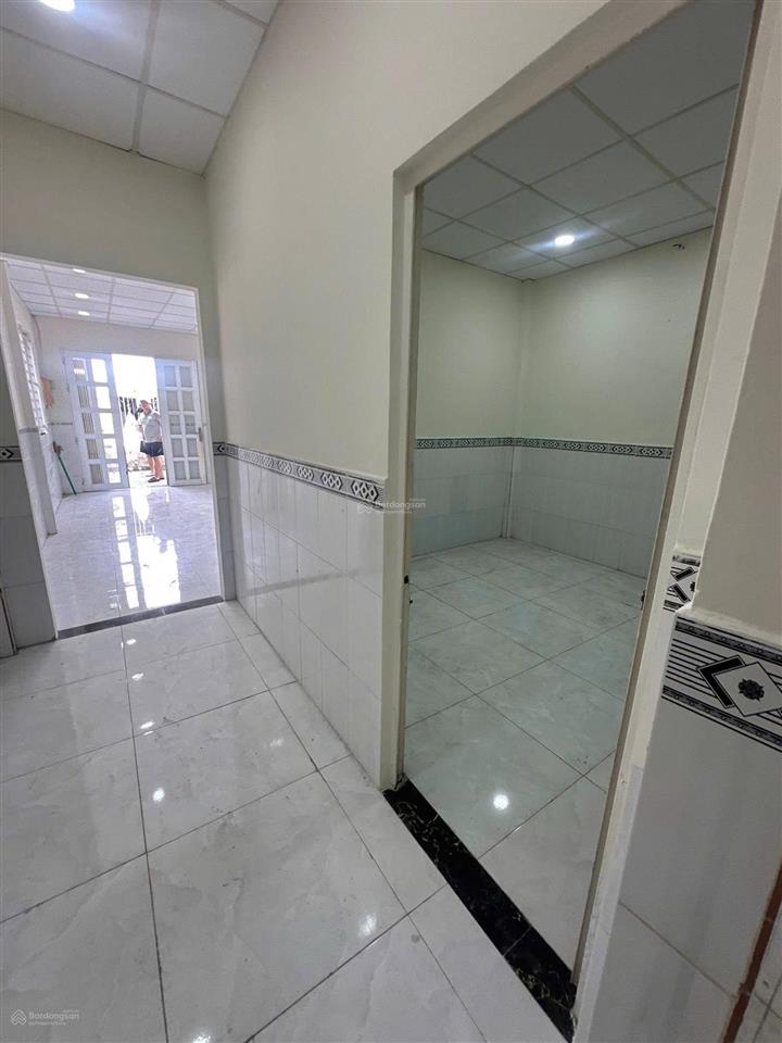 Nhà 82m2 trệt + gác lửng xã tân quý tây bình chánh