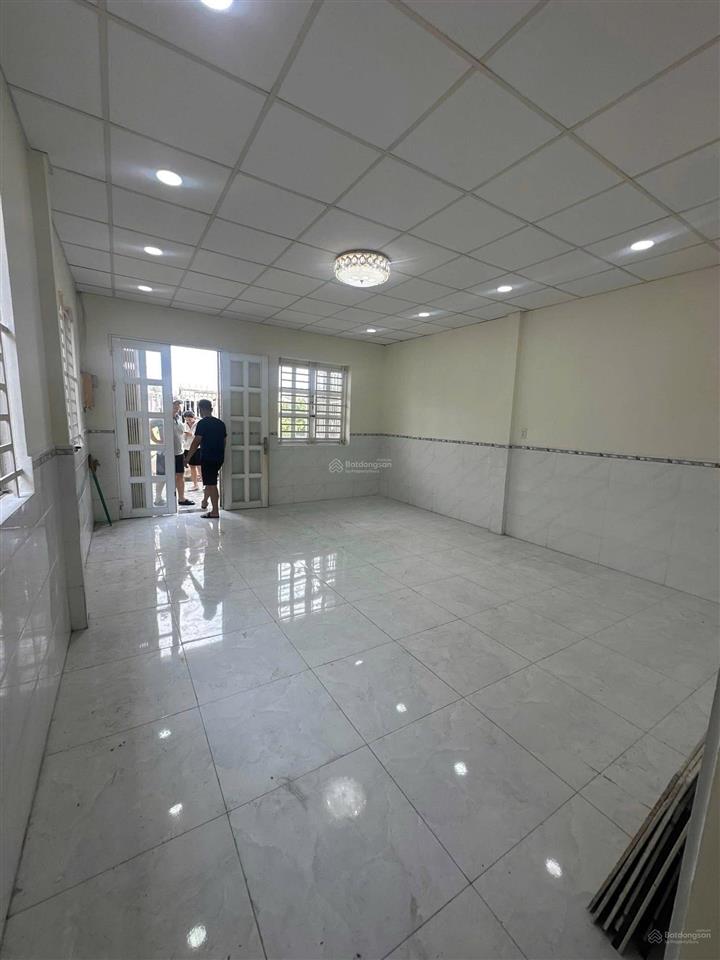 Nhà 82m2 trệt + gác lửng xã tân quý tây bình chánh