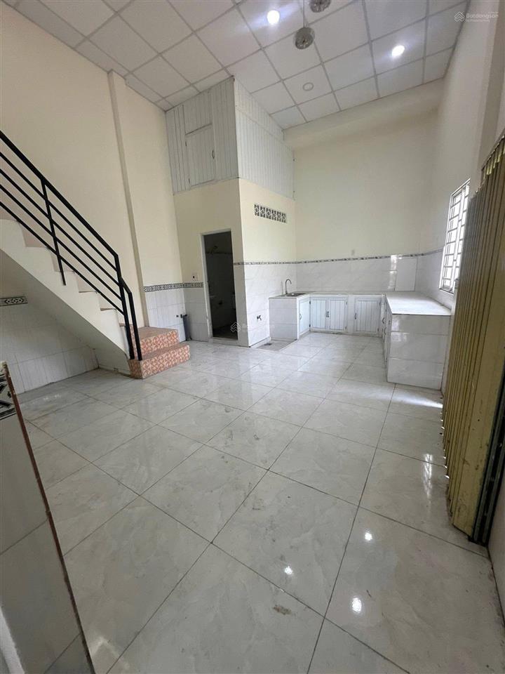 Nhà 82m2 trệt + gác lửng xã tân quý tây bình chánh