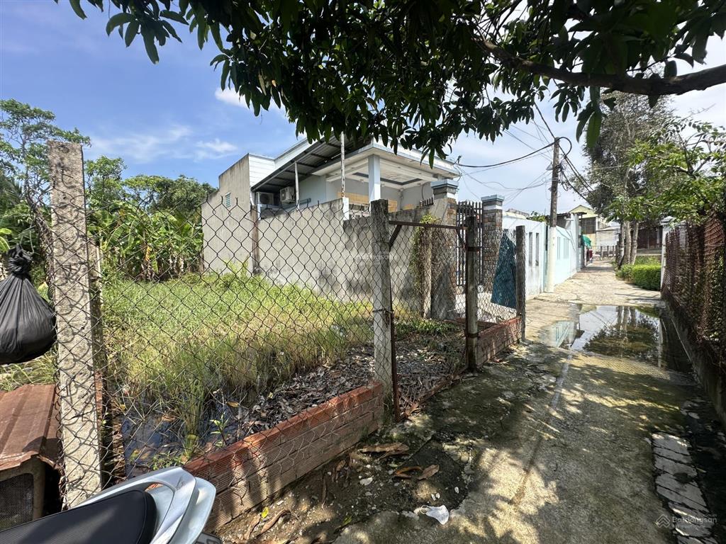 100m2 có 83m2 thổ cư, sổ hồng riêng