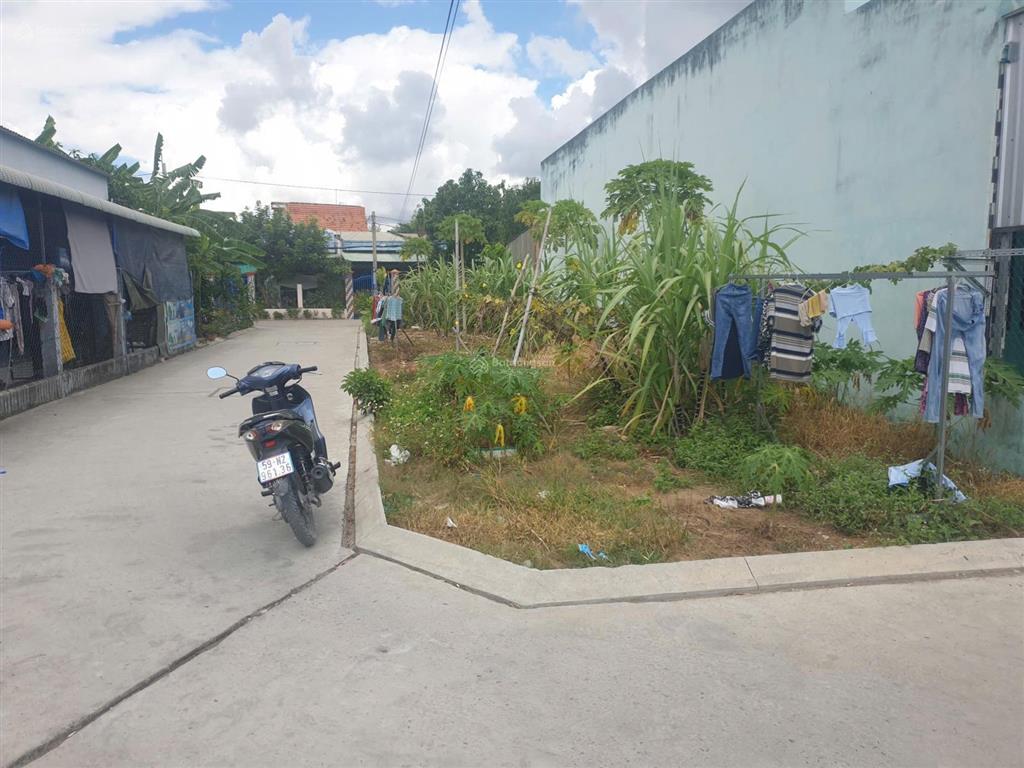 Đất thổ 100m2 đường xe hơi sát cầu chợ đệm đường nguyễn cửu phú