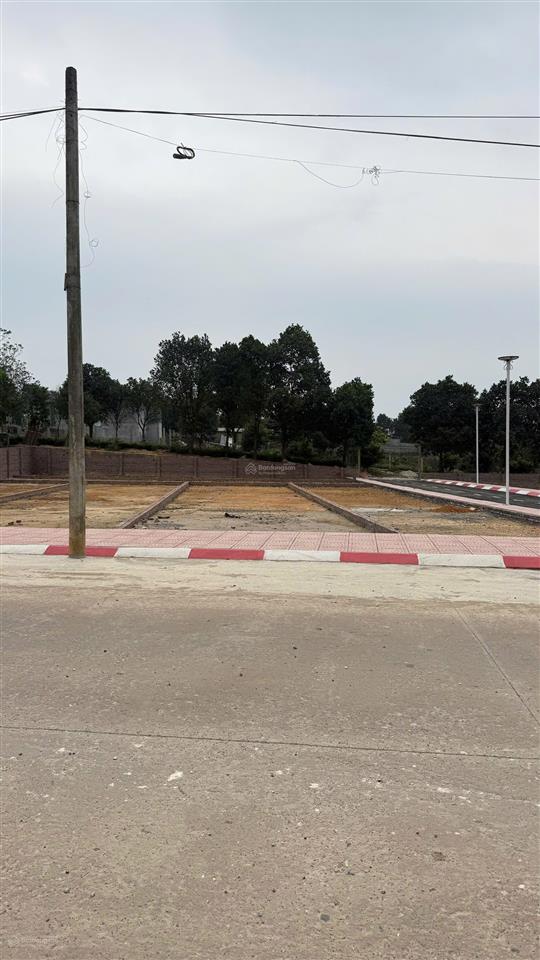 Bán lô đất ba vì 100m2 gần khu du lịch sinh thái hồ suối hai, sẵn sổ công chứng luôn