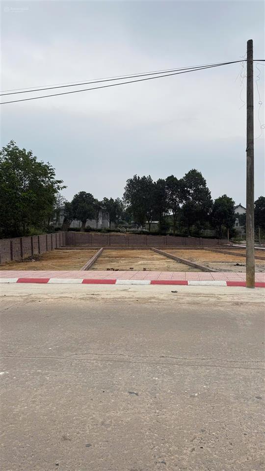 Bán lô đất ba vì 100m2 gần khu du lịch sinh thái hồ suối hai, sẵn sổ công chứng luôn