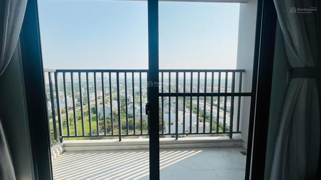 Bán gấp căn 3pn/2wc  3,500 tỷ view thành phố  sổ hồng sẵn