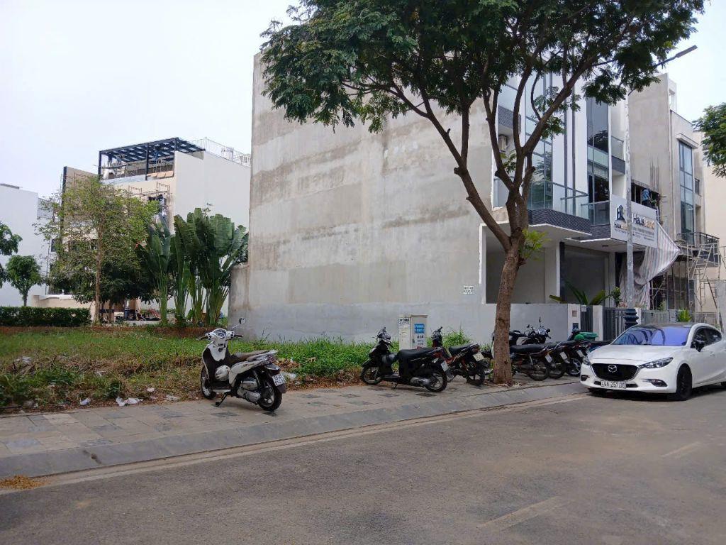 Bán Lô Đất  Sau Lưng Gigamaii Phạm Văn Đồng - Hiệp Bình Chánh. DT 264m2 (11x18m) SHR