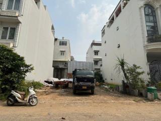 Bán Lô Đất Biệt Thự Ngay Chung Cư Bộ Công An. DT: 225m2 ( 13,5 x16,5)
