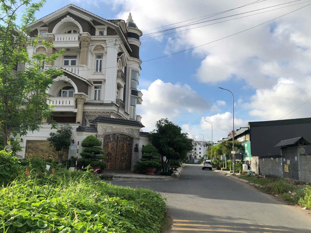 Bán Lô Đất Biệt Thự Khu Huy Hoàng Ngay Trung Tâm Hành Chính Quận 2. DT: 15 x20