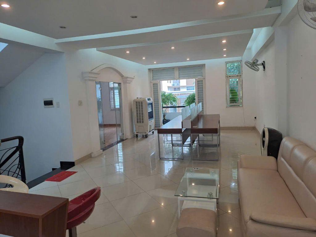 Hiếm Có! Giảm Sâu 21 Tỷ Bán Biệt Thự Mặt Tiền Đường Số 5 Khu Tên Lửa (8x21m)