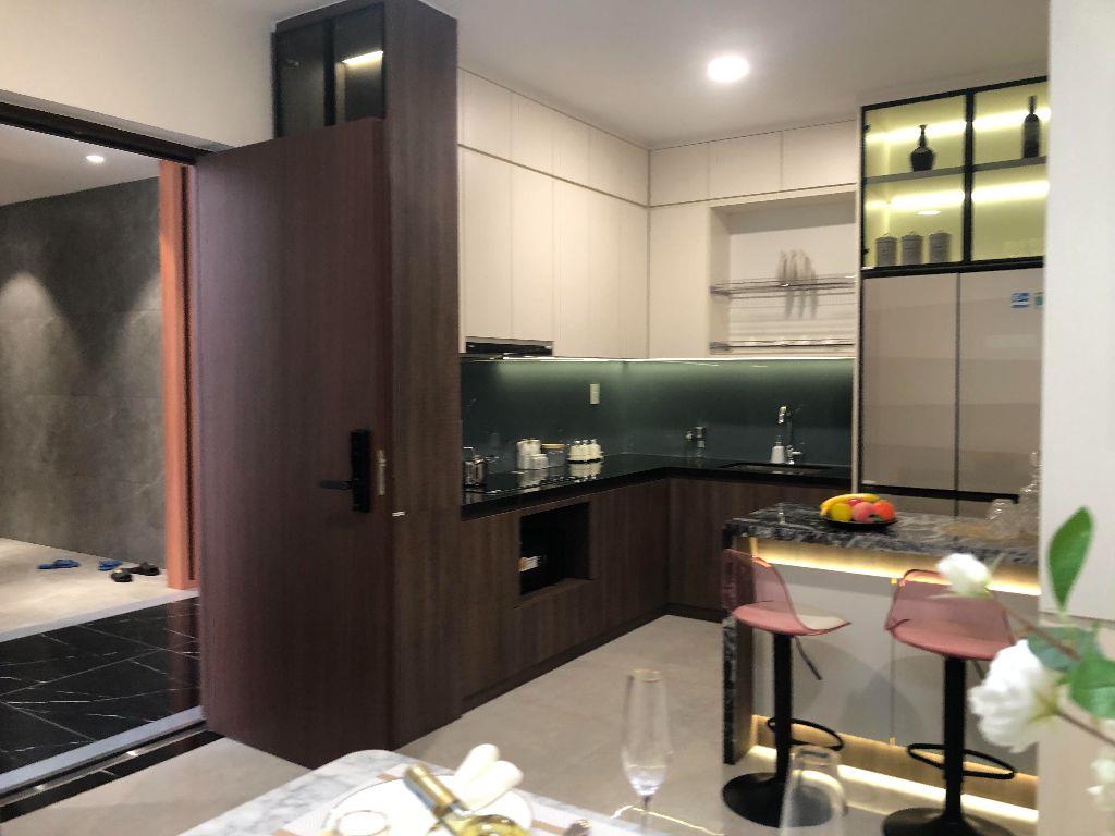 Bán Căn Hộ 3 Phòng Ngủ Mặt Tiền Quốc Lộ 13. DT: 75m2