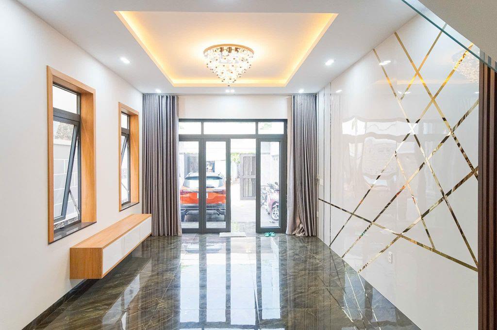 Bán Nhà Phố Ngay Làng Đại Học Thủ Đức( Bcons Univalley). DT: 5 x13,5 /4 Tầng