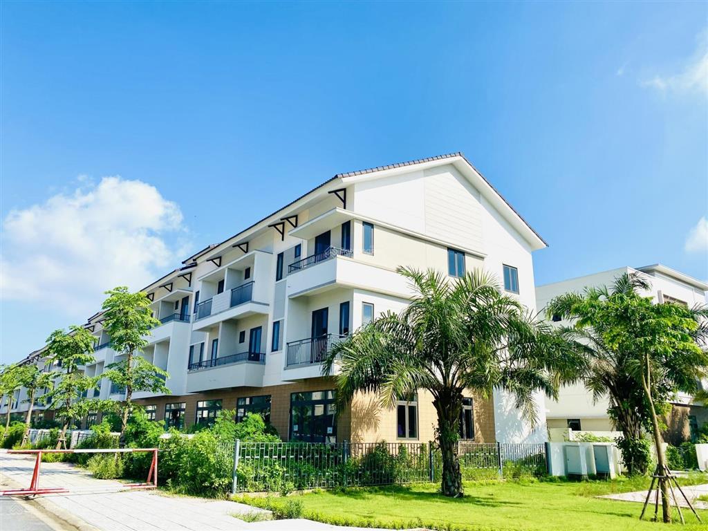 Bán căn sh4 centa riverside, shophouse 120m2 vsip từ sơn, bắc ninh. chỉ 7,95 tỷ