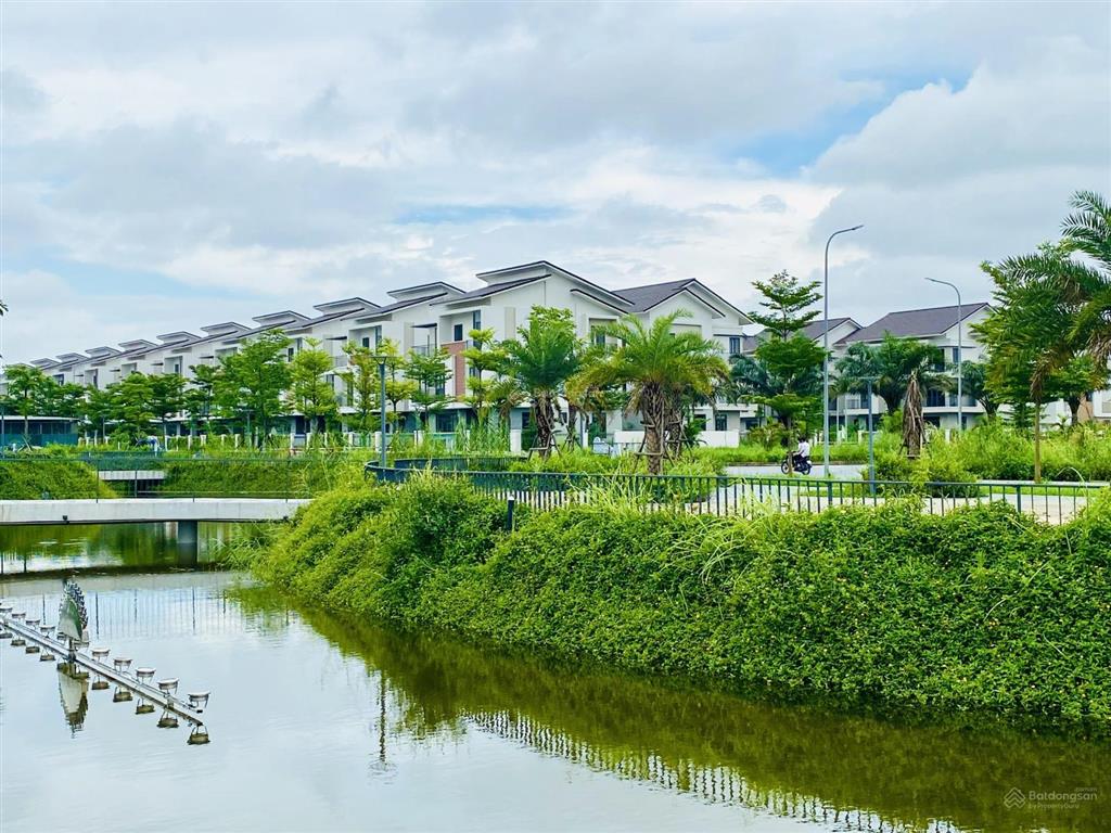 Bán căn biệt thự 180m2 tại centa riverside vsip từ sơn, bắc ninh. chỉ hơn 11 tỷ