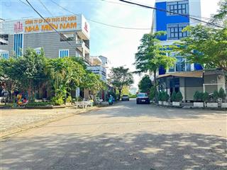 Giảm sốc về 9,9 tỷ! đất 110m2 (5x22m) ngay liên phường đối diện global city đường 12m, siêu ngộp.