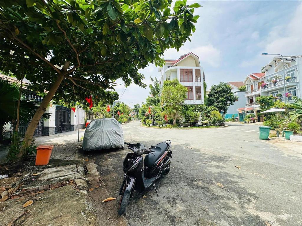 77tr/m2  lô đất ngang 8m ngay kdc khang điền sổ cá nhân, ra đỗ xuân hợp chỉ 100m, giá tốt nhất da