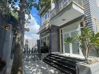 Biệt thự 200m2 có nguồn thu dài hạn ngay liên phường, liền kề global city, có hầm rất thuận tiện