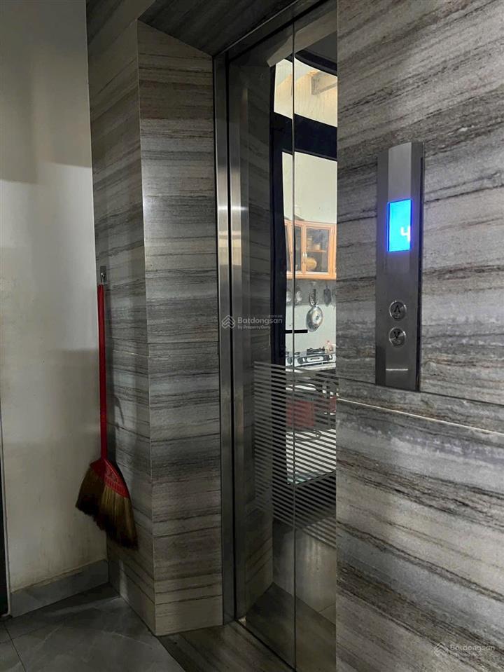 Rẻ nhất kdc huy hoàng. nhà đẹp hầm 6 tầng ngang 8m, ngay trung tâm hành chính. hàng hiếm vị trí vip