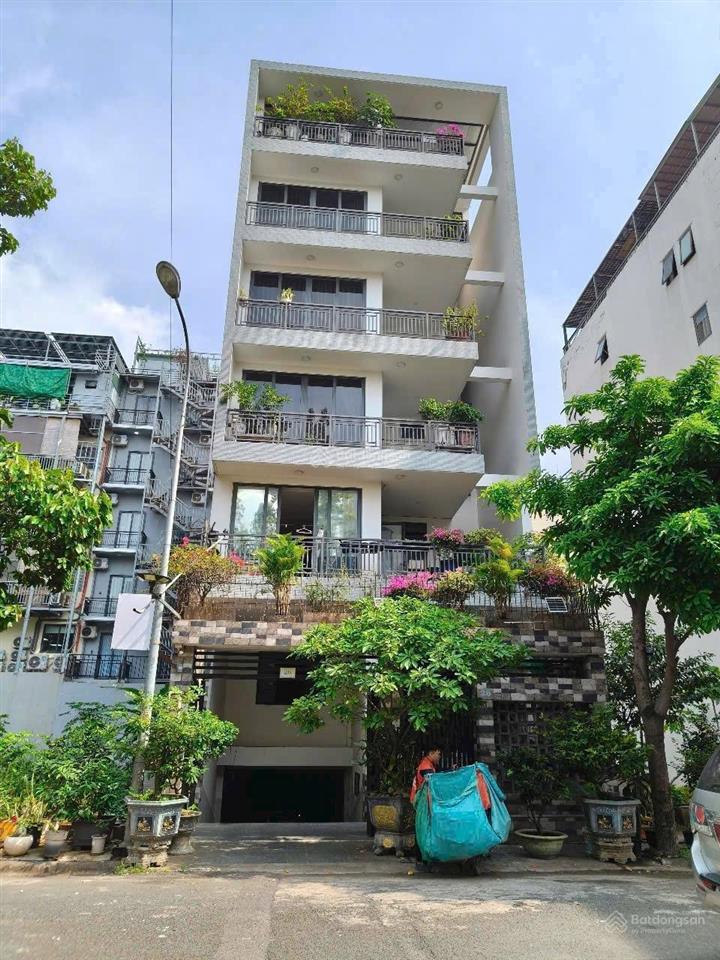Rẻ nhất kdc huy hoàng. nhà đẹp hầm 6 tầng ngang 8m, ngay trung tâm hành chính. hàng hiếm vị trí vip