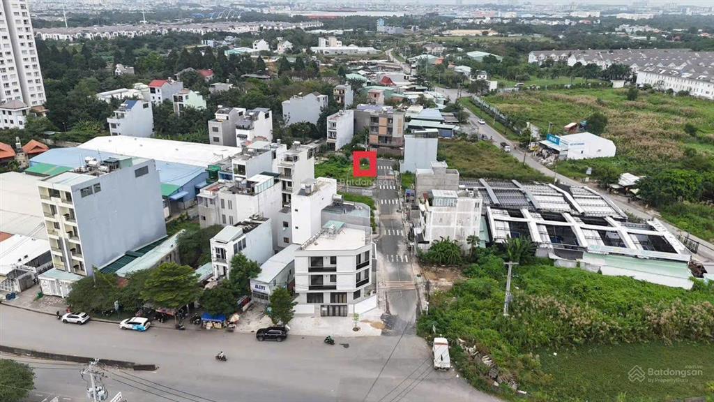 Lô đất siêu hiếm 1 xẹt liên phường đường thông 8m, khu vực xây dựng được 5 tầng, cách global 1km