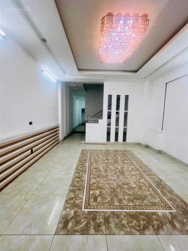 Chính chủ cần bán nhà 4 tầng mới đẹp ngay liên phường, sẵn hđ thuê giá chỉ 11,8 tỷ. sổ cá nhân