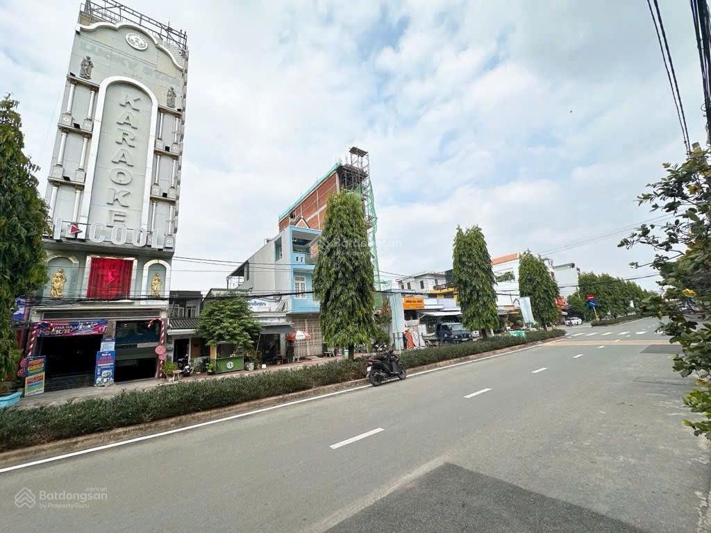 Vị trí vip. bán nhà mt đại lộ 2 trục đường 25m kinh doanh sầm uất liền kề global city giá chỉ 12 tỷ