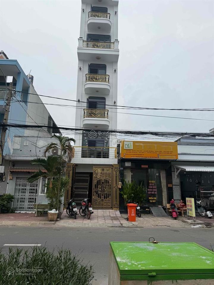 Vị trí vip. bán nhà mt đại lộ 2 trục đường 25m kinh doanh sầm uất liền kề global city giá chỉ 12 tỷ