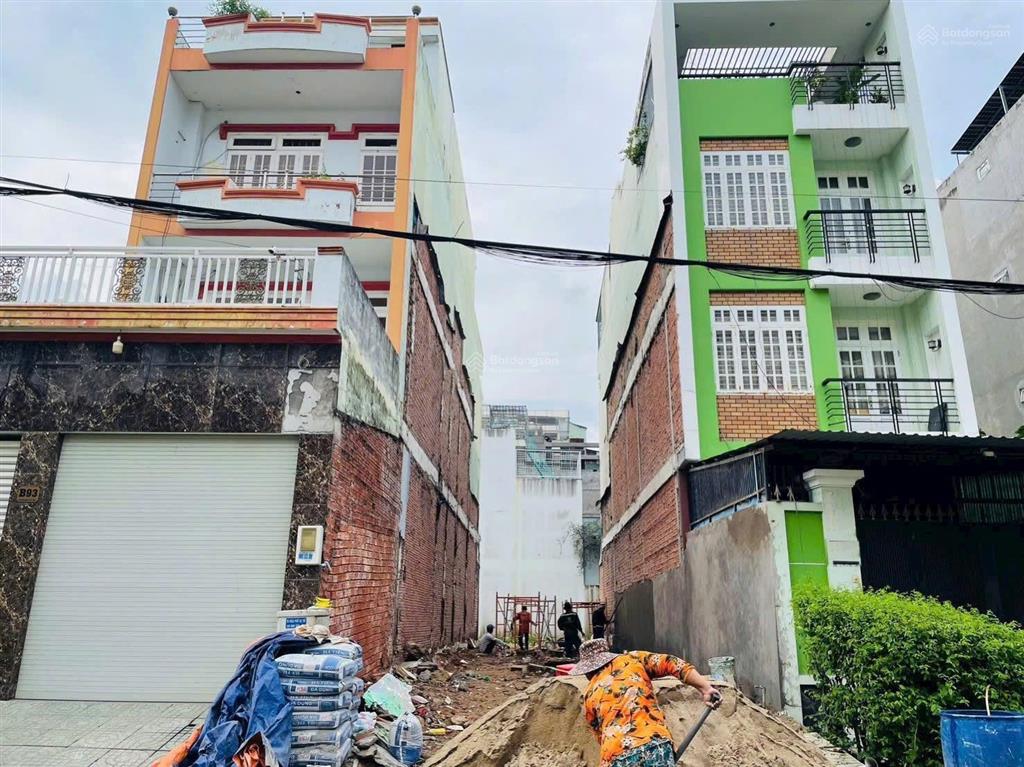 Đất đầu tư đường ngay liên phường. diện tích 90m2 sạch đẹp ko lỗi, không còn hàng so sánh. 9,6 tỷ