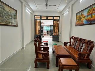 Chính chủ bán nhà 2 tầng mặt tiền đường 147 trung tâm tp. thủ đức. nhà mới đẹp 64m2 có sân đậu ô tô