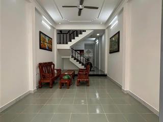 Nhà đẹp 2 tầng mặt tiền đường 147 trung tâm tp. thủ đức. nhà mới đẹp có sân đậu ô tô giá nhỉnh 7 tỷ