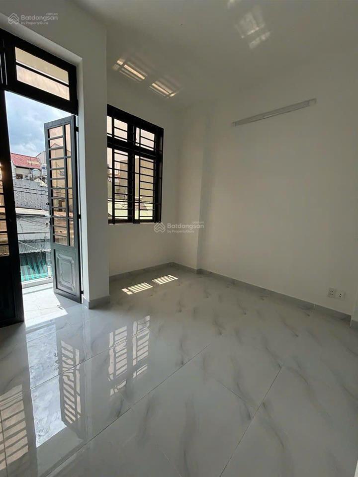 Nhà đẹp 2 tầng mặt tiền đường 147 trung tâm tp. thủ đức. nhà mới đẹp có sân đậu ô tô giá nhỉnh 7 tỷ