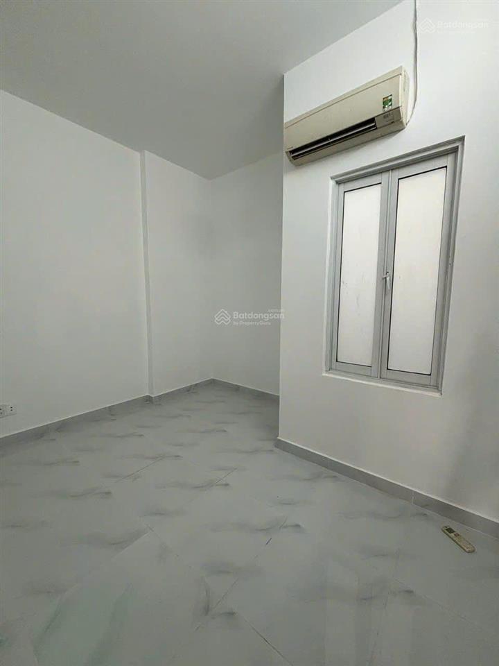 Nhà đẹp 2 tầng mặt tiền đường 147 trung tâm tp. thủ đức. nhà mới đẹp có sân đậu ô tô giá nhỉnh 7 tỷ