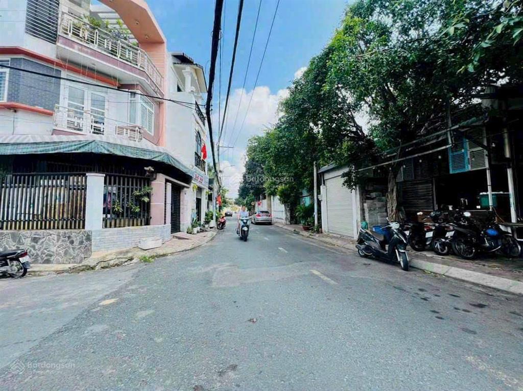 Hàng siêu hiếm. nhà 3tầng ngay vincom võ văn ngân, 81m2 ngang 5.5m oto vào tận nhà giá rẻ 7,6 tỷ tl
