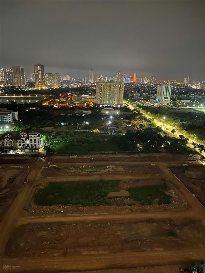 Cho thuê ch văn phòng 2 pn tại vinhomes green bay vào ngay được giá 13tr/tháng.  0968 381 ***