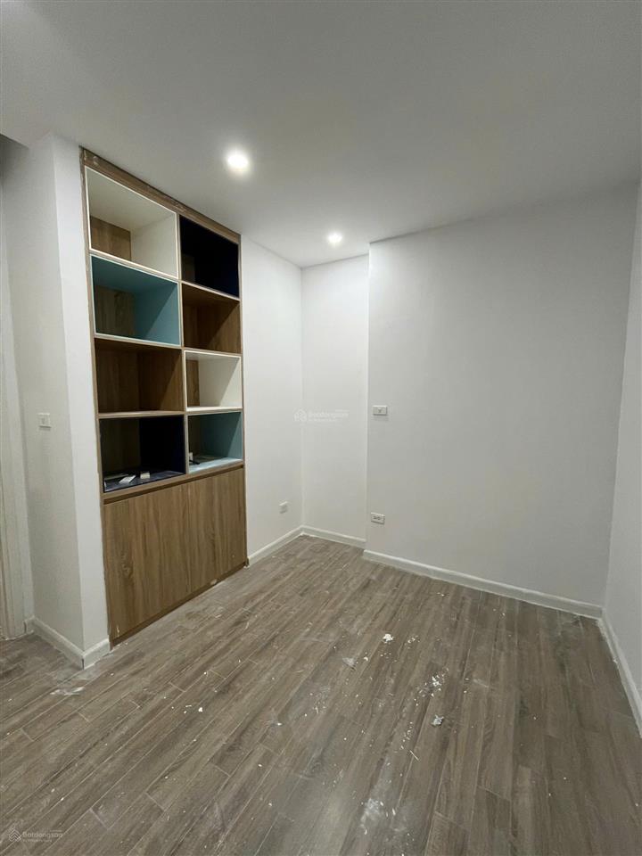 Cho thuê ch văn phòng 2 pn tại vinhomes green bay vào ngay được giá 13tr/tháng.  0968 381 ***